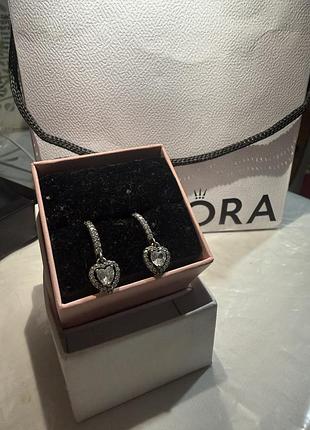 Сережки жіночі pandora сріблясті з кристалами