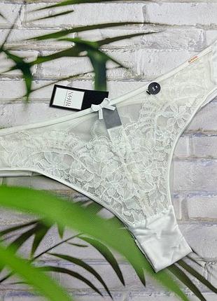 Трусы женские от премиальной коллекции noir hunkemoller.