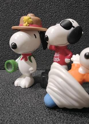 Іграшкові фігурки peanuts снупі happy meal