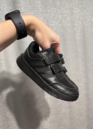 Кросівки для хлопчика adidas чорні, розмір 25, устілка 16 см