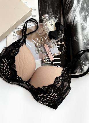 Вишуканний бюстгальтер з мереживом victoria's secret
