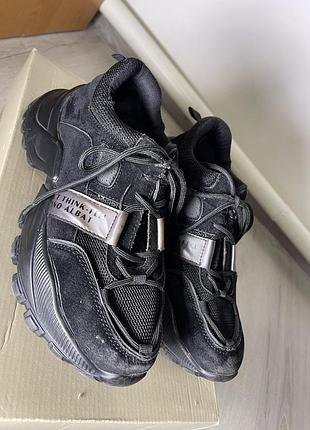 Кросівки жіночі чорні, розмір 38