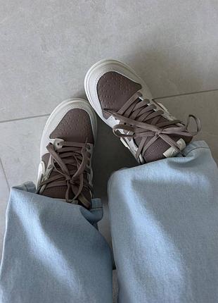 Nike sb dunk low
milk / chocolate gore-tex 6
