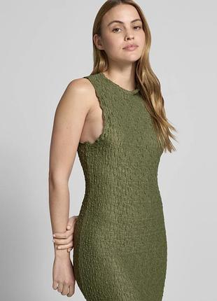 Жіноча текстурована сукня-жатка vero moda  без рукавів оливково-зеленого кольору