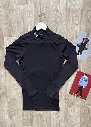 Чоловіча чорна спортивна кофта від under armour  розмір s реглан лонгслів оригінал