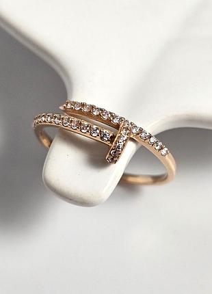Кольцо золотое тематическое тонкое с белыми фианитами в профиле