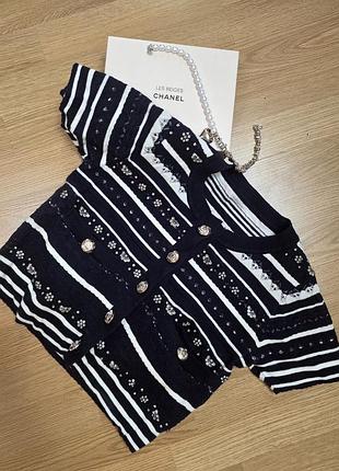 Жіночий светр chanel у смужку, чорно-білий, розмір xs