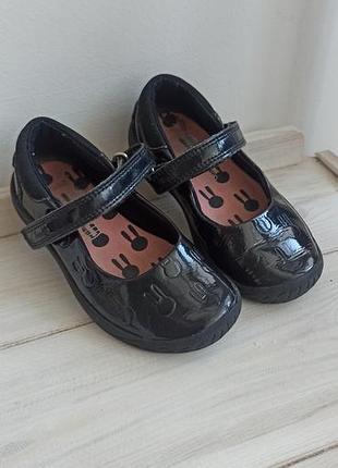 Туфлі для дівчинки clarks чорні, розмір 25, довжина устілки 14.5 см