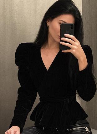 Кофтинка на завʼязках