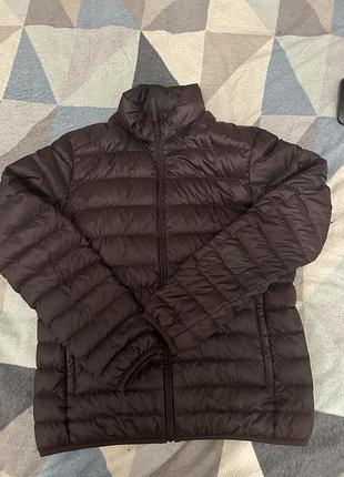 Чоловічій пуховик uniqlo ultra light down коричневий, розмір s