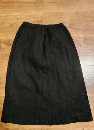 Довга жіноча спідниця чорна