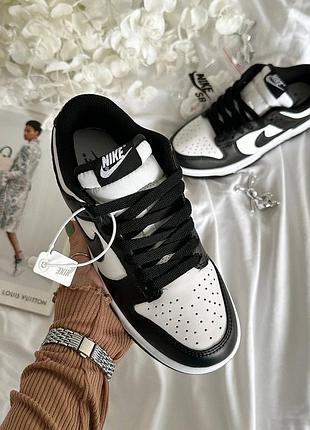 Кросівки унісекс nike dunk low white black
