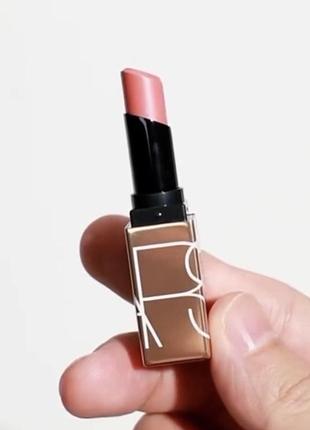 Бальзам для губ nars sensual lip balm у відтінку orgasm 0.8 g