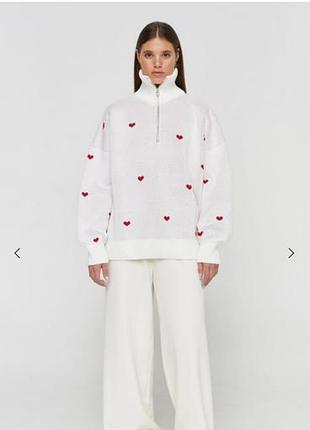 Светр жіночий aveclo білий з червоними серцями xs s m oversize