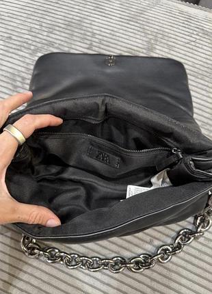 Сумка zara гранжева з металевим ланцюгом 5