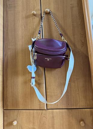 Крос-боді для жінок michael kors slater medium pebbled leather sling pack бордова