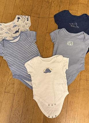 Одним лотом продам набор из 5 бодиков primark с коротким рукавом для мальчика на 12-18 мес 86см