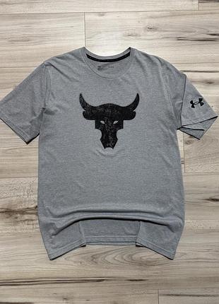Сіра спортивна футболка андер армор under armour project rock brahma bull shirt, l, оригінал