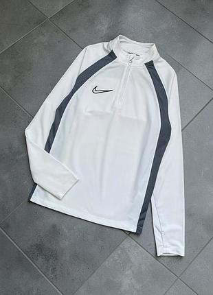 Кофта для тренувань, лонгслів nike на хлопчика 8-10 років