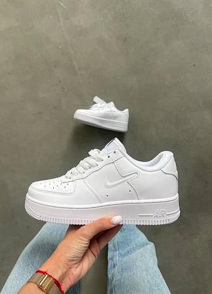Білі кросівки унісекс nike air force 1 low 07 se white х найк ейр форс 36