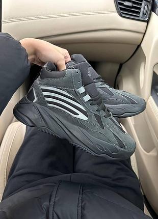Сірі замшеві кросівки унісекс adidas yeezy boost 700 v2 grey black winter fur x буст 36