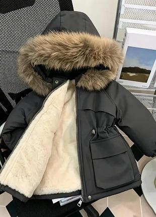 Шикарна зимова куртка зима з хутром графітового кольору