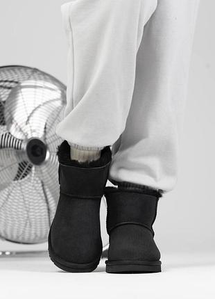 Ugg short zip black 3