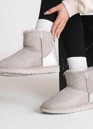 Ugg zip mini light grey chromium 1 zip 2