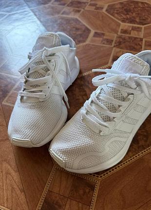 Кросівки adidas 6