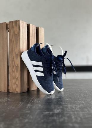 Кросівки adidas