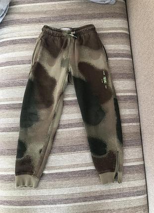 Спортивні штани для хлопчика zara, камуфляжні, на 6-7 років
