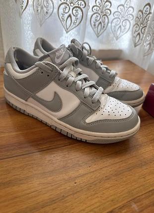 Кросівки жіночі nike сірі, білі розмір 38, довжина устілки 24 см