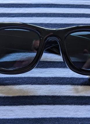 Дизайнерские солнцезащитные унисекс очки в стиле wayfarer и защитой uv400