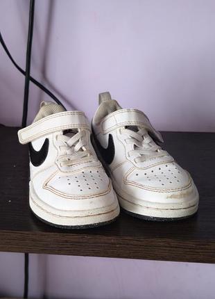 Кросівки для хлопчиків nike білі