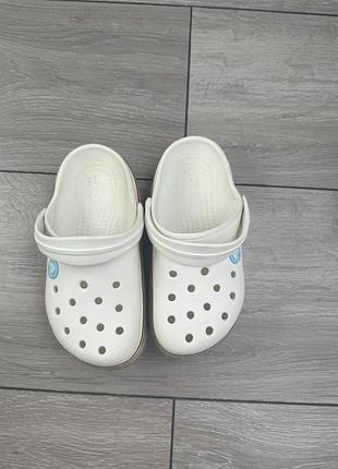 Шльопанці для дівчинки crocs білі, розмір c11 2
