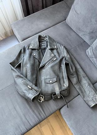 Куртка жіноча шкіряна zara косуха сіра s