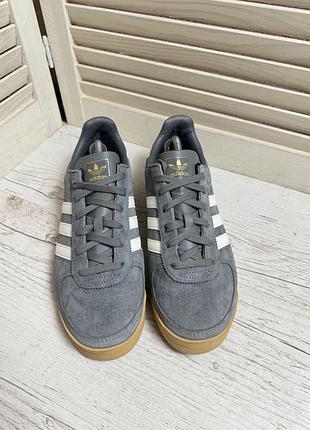 Кросівки adidas as-520 4