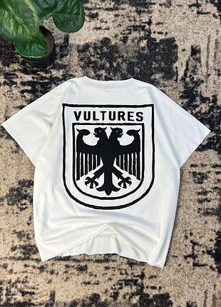 Футболка vultures