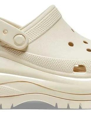 Крокси crocs classic mega crush bone