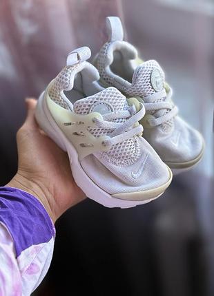 Віддам бескоштовно кросівки nike