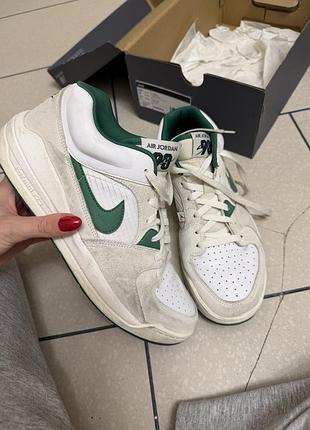 Кросівки nike air jordan білі із зеленим