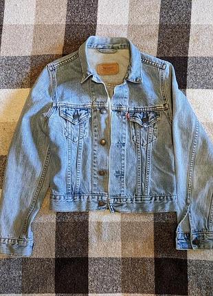 Винтажная джинсовая женская куртка levi's trucker type iii xs 70590 (англия)