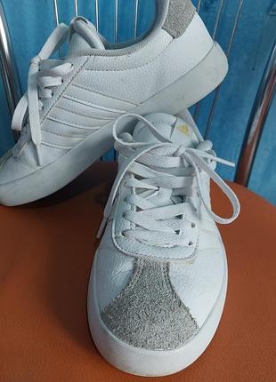 Кроссовки adidas 9