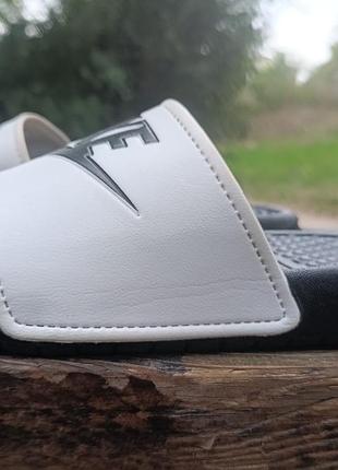 Шльопанці чоловічі nike benassi білі, розмір 43