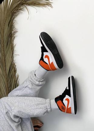 Кроссовки найк джордан nike air jordan 1 retro high black orange6 фото