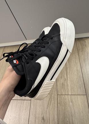 Кеди nike чорні з білим