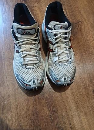 Продам чоловічі кросівки бренлу asics