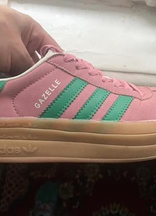 Кросівки підліткові adidas gazelle рожеві з зеленим, довжина устілки 22-22,5 см