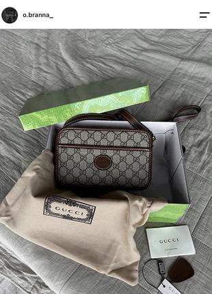 Бананка жіноча gucci interlocking g mini camera коричнева