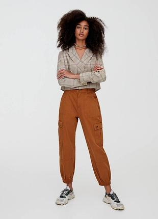 Штани карго з високою посадкою pull&bear 6